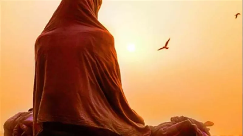 في وجه الطغيان: قصة الصحابية أم شريك التي تحوّلت من سجينة في مكة إلى رمز دعوي