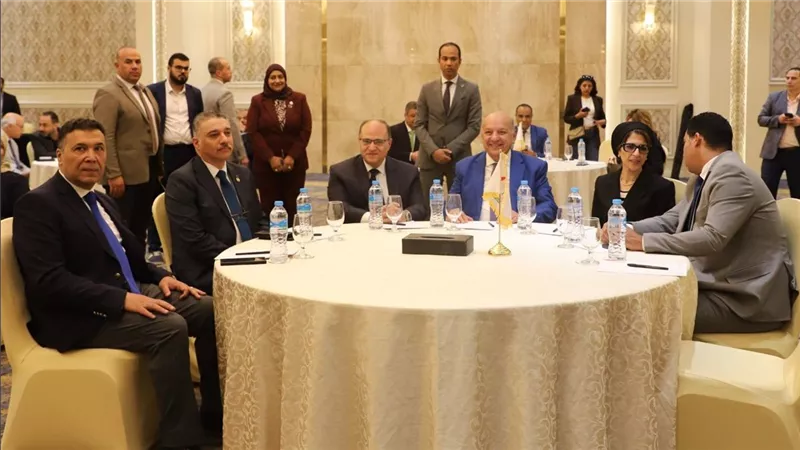 رئيس هيئة الدواء المصرية يشارك في المائدة المستديرة لـ«Pharma Vision 10» 