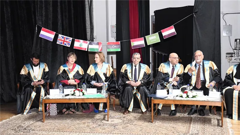 جامعة قناة السويس تحتفل تخرج الدفعة الـ21 من برنامج الطب للمهن الصحية 