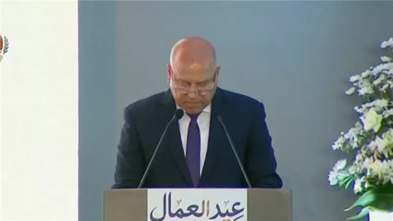 النقل: الدولة اختارت الطريق الأصعب لتقليل الاستيراد وتعزيز الصناعة الوطنية