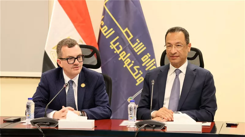 الاتصالات والتخطيط والمالية يبحثون التعاون المشترك للتحول الرقمي 