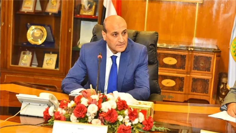 محافظ أسيوط: بدء صرف منحة عيد العمال لـ 7444 من العمالة غير المنتظمة 