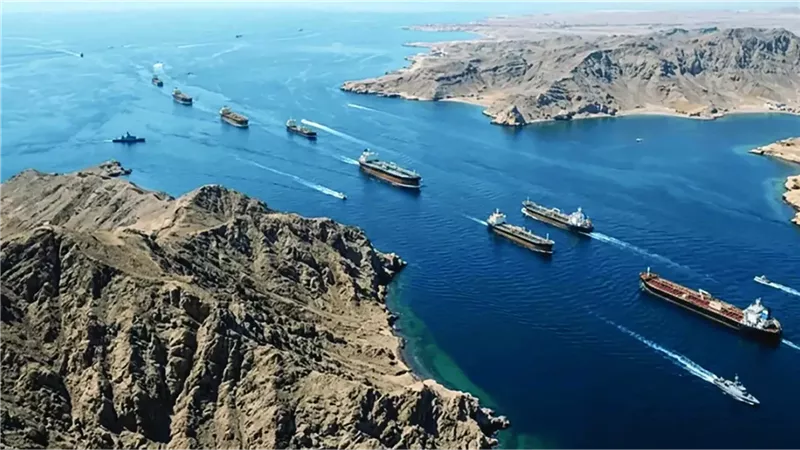 الجيش الأمريكي: قمنا بقصف سفينتين إيرانيتين في مضيق هرمز 