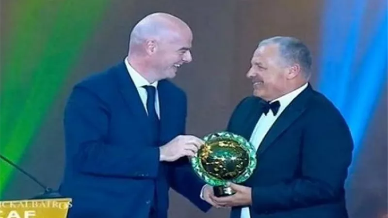 الاتحاد المصري لكرة القدم يعلن دعمه جياني إنفانتينو لفترة جديدة في رئاسة 