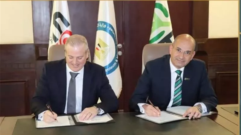 المصرية لوقود الطيران وهانيويل مصر توقعان اتفاق إنتاج الوقود المستدام لأول مرة