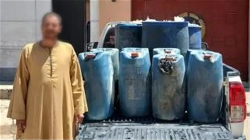 ضربة جديدة للسوق السوداء.. ضبط سائق بحوزته 900 لتر سولار