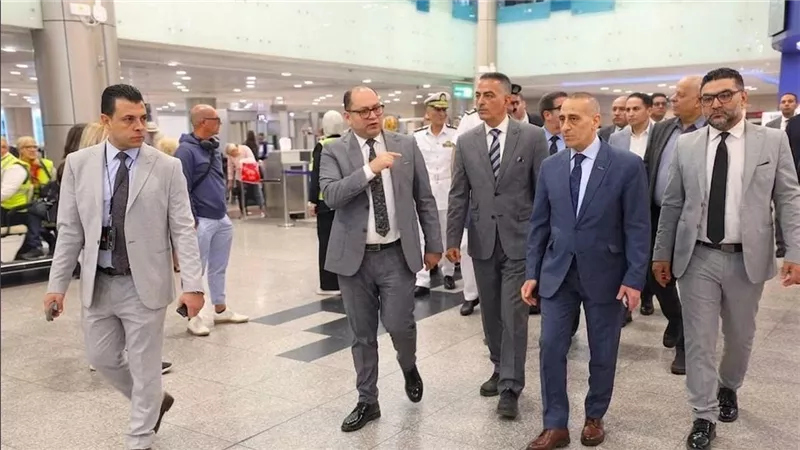 لجنة أمنية عليا تتابع كفاءة التشغيل وتطبيق أعلى معايير السلامة بمطار القاهرة 