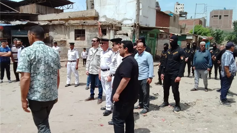 محافظ الغربية يتابع الحملة المكبرة لرفع الإشغالات بحي أول المحلة الكبرى
