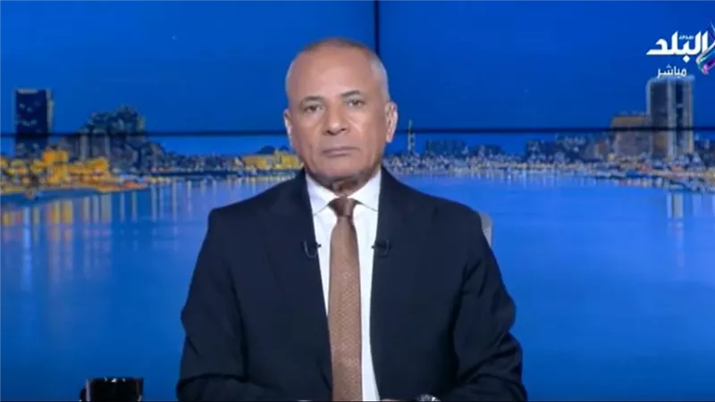 موسى: ودعنا زمن استيراد مسمار السكة الحديد والأوتوبيس المصري يغزو شوارع لندن