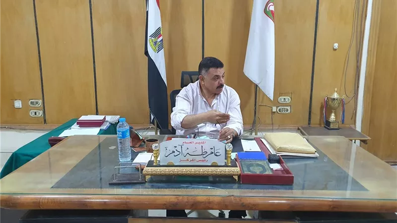 رئيس مدينة جهينة يعقد اجتماعًا لمتابعة الصرف الصحي بالمناطق المحرومة