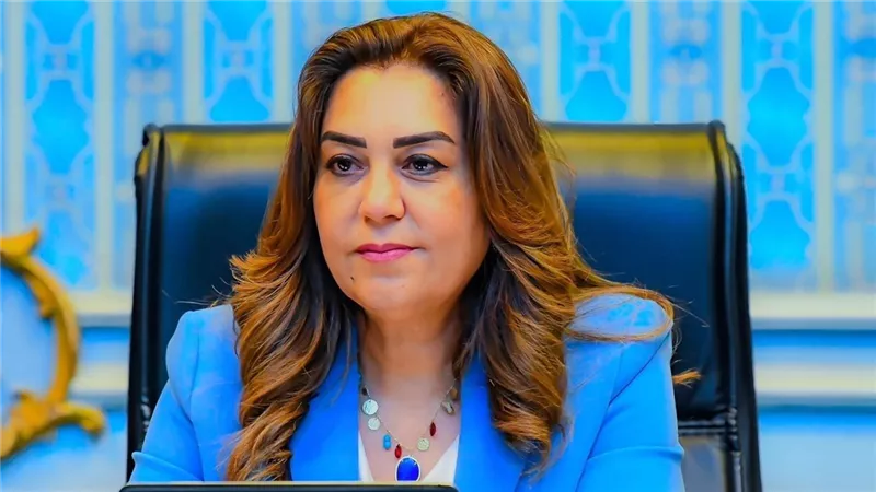 منال عوض: فحص عدد من طلبات التصالح بالإسكندرية والانتهاء من رخص المحال العامة 