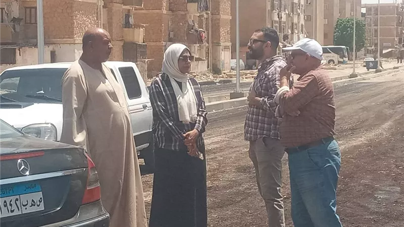 استمرار التطوير والرصف ورفع الكفاءة بمناطق مختار والمحمودية والدلتا بالسويس