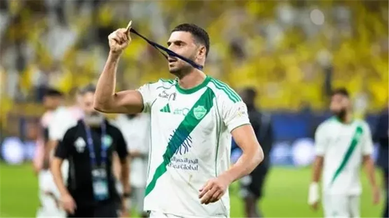 لجنة الانضباط تعاقب ديميرال بالإيقاف والغرامة بعد قمة الأهلي والنصر