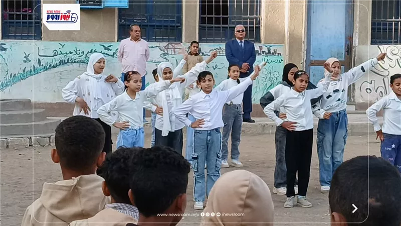 استبعاد مدير مدرسة الزهور بالفيوم لتأخير عدد كبير من المعلمين عن حضور الطابور 
