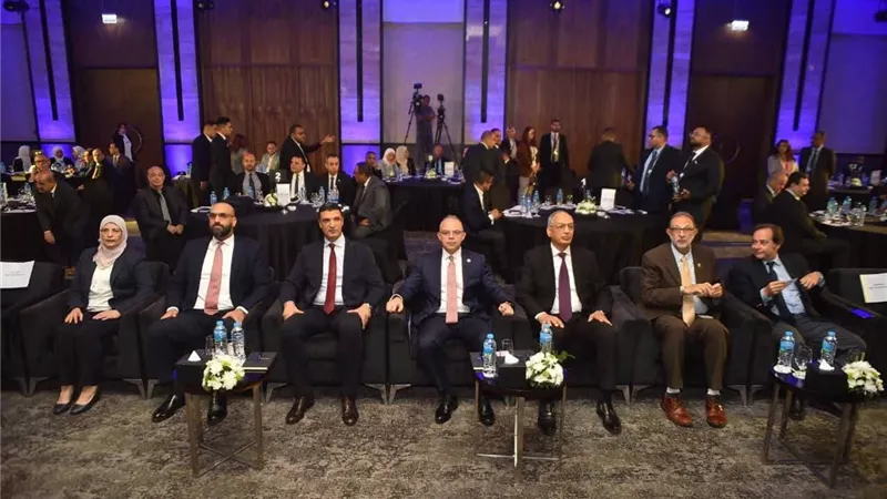 وزير الاستثمار يدشن البوابة الإلكترونية لخدمات الرقابة على الصادرات