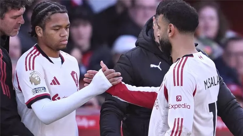 ريو نجوموها: محمد صلاح أفضل قدوة في ليفربول ولا يوجد مثله