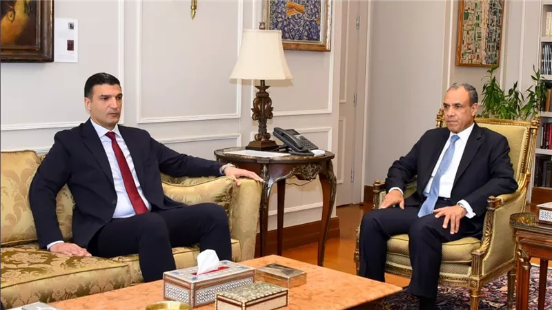 وزيرا الخارجية والصناعة يبحثان العمل على تهيئة بيئة جاذبة للاستثمار الأجنبي