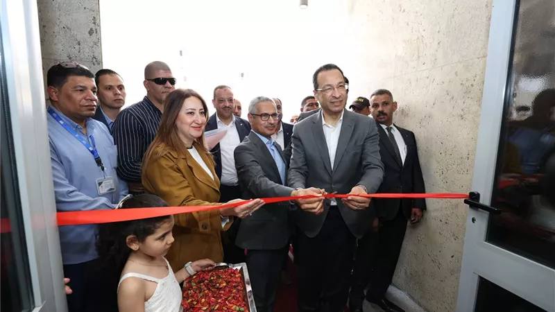 وزير الاتصالات يفتتح مكتب بريد بني سويف الرئيسي ويتفقد سنترال شرق النيل