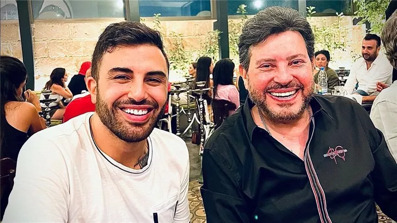 «المدرسة العريقة والصوت العميق».. جاد شويري يرثي هاني شاكر