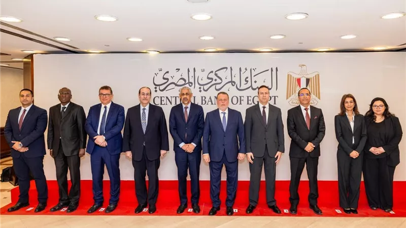 مصر وبنك التنمية الإفريقي يبحثان دعم الشراكة في مشروعات التنمية المستدامة