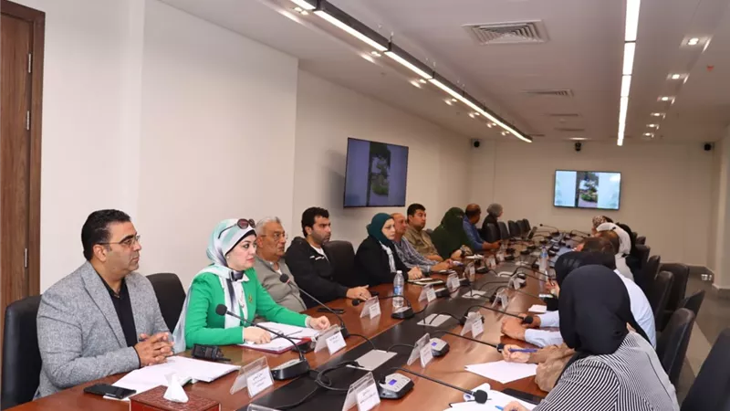اجتماع موسع بدمياط لتعميم تجربة البنك الأخضر وتعزيز المشروعات البيئية الذكية