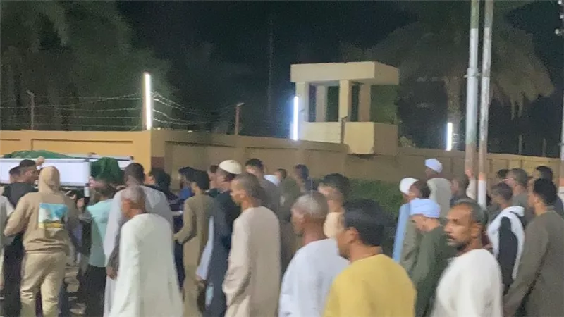 حزن يخيم على الأقصر.. تشييع جثمان الشاعر والصحفي سيد العديسي إلى مثواه الأخير