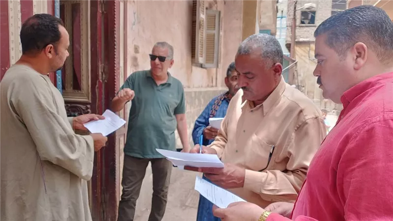 محافظ أسيوط: تسريع وتيرة ملف التصالح ومواصلة حملات طرق الأبواب بقرى البداري 