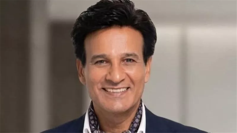 حسن فؤاد يروي موقفا مؤثرًا مع هاني شاكر: اخدني بالحضن