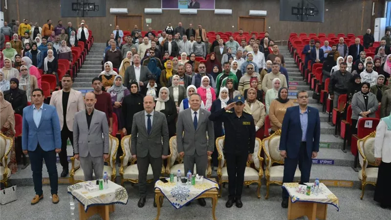 رئيس جامعة دمياط يفتتح فعاليات التدريب على السلامة المهنية ومواجهة الحرائق