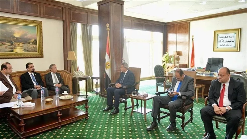 رئيس الأعلى للإعلام يبحث مع نقيب الأطباء ظهور الأطباء بالإعلام 
