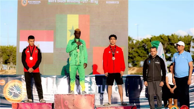 أبطال أسيوط يحصدون ميداليتين في بطولة أفريقيا للمصارعة الشاطئية