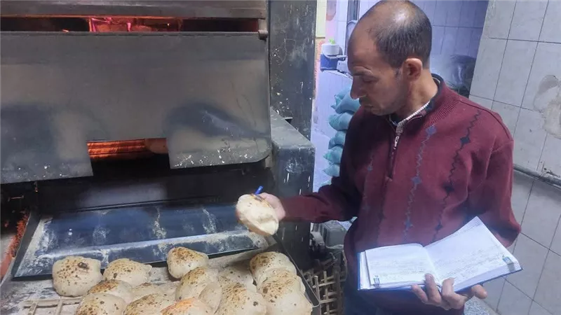 حملات تموينية مكثفة لضبط أسعار بيع الخبز في الأسواق                          