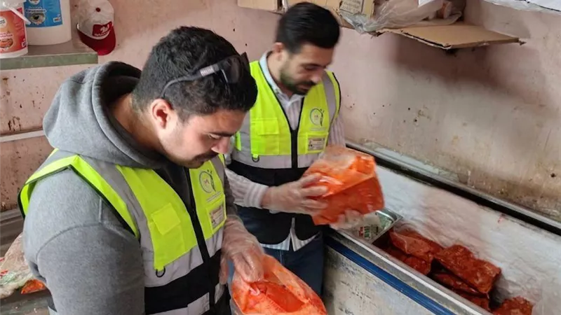 محافظ الغربية يتابع جهود سلامة الغذاء ويعلن ضبط ربع طن دواجن غير صالحة 