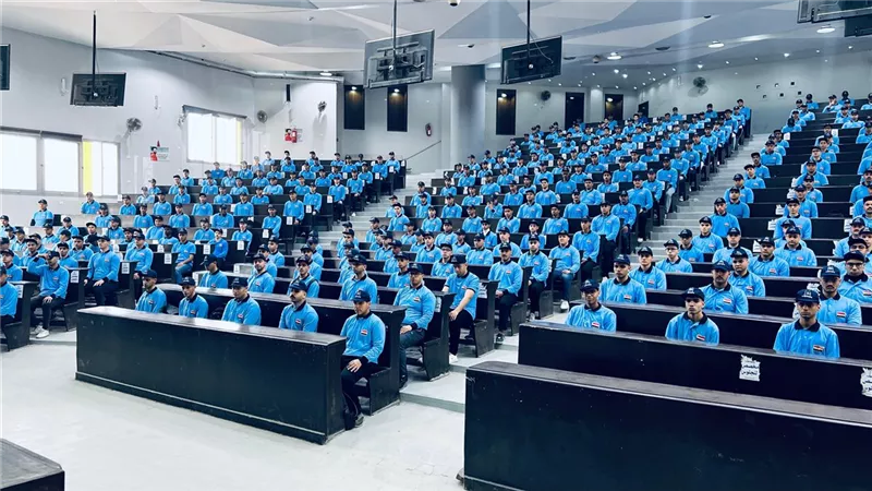 1200 طالب في دورة التربية العسكرية رقم (20) بجامعة العاصمة لصناعة 