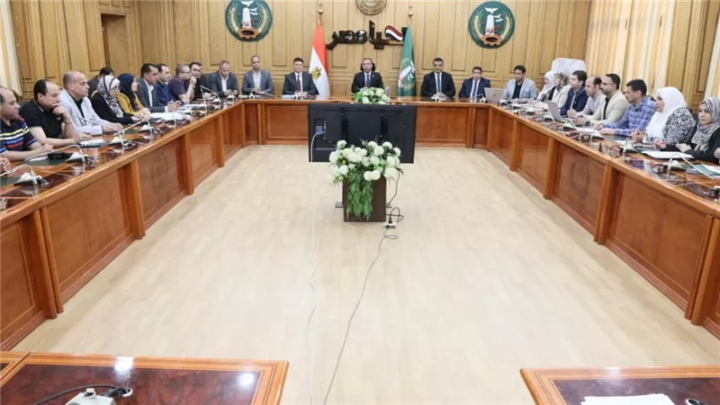 محافظ المنوفية يتابع مشروعات الخطة الاستثمارية ويشدد على رفع كفاءة الأداء وتنمية الموارد
