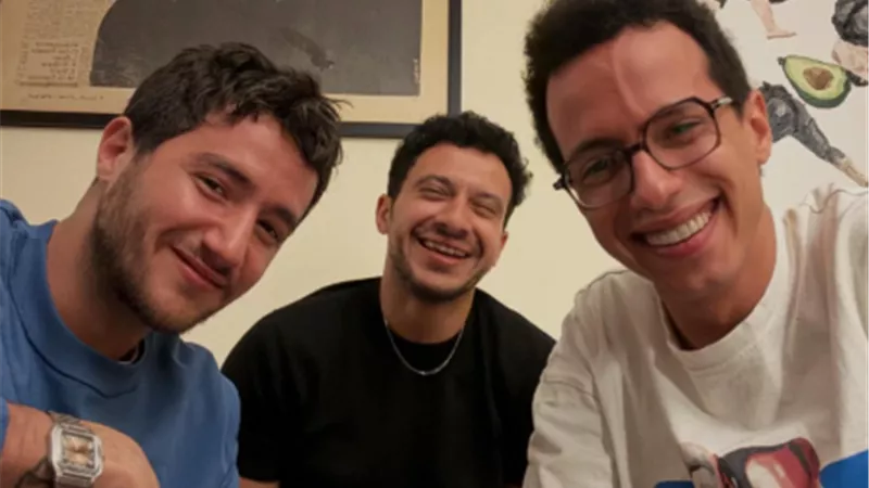 بصورة تجمعهما.. هل يتعاون طه دسوقي وعصام عمر وأحمد مالك في عمل؟