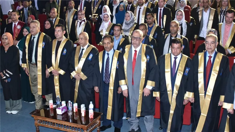 نائب محافظ الأقصر يشهد احتفالية “عيد العلم الثالث” بجامعة الأقصر 