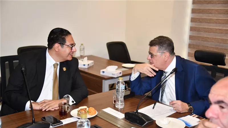 رئيس جامعة القاهرة يستعرض أمام لجنة حقوق الإنسان بمجلس النواب  