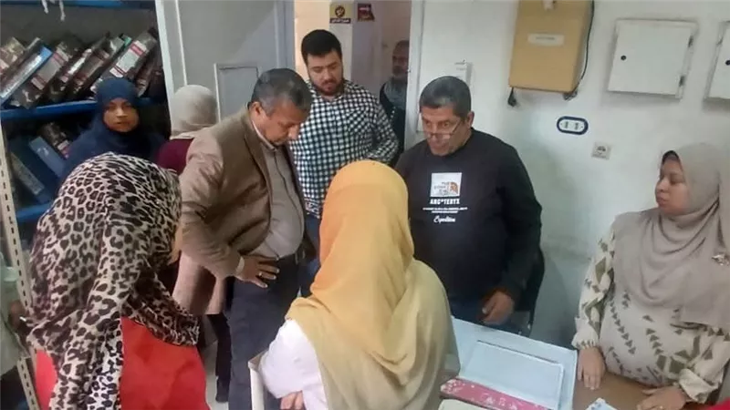 رئيس مدينة تلا بالمنوفية يحيل 30 موظفًا بمستشفى حميات طبلوها للتحقيق