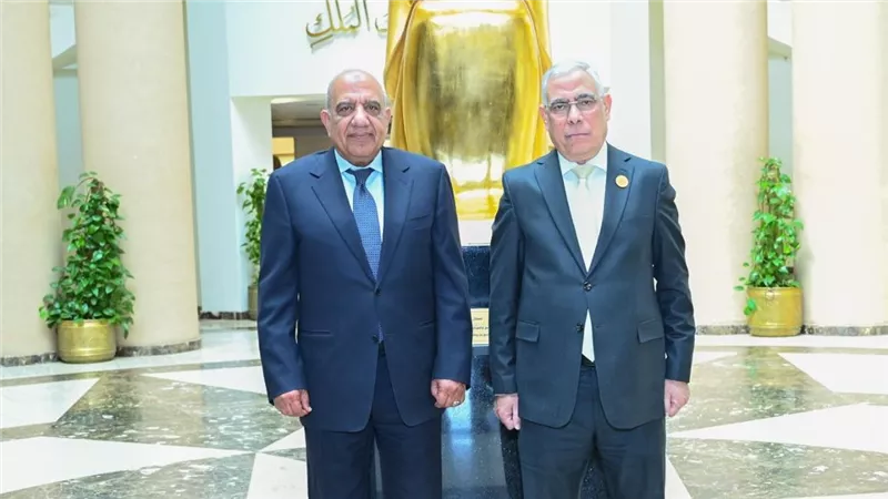 النائب العام ووزير الكهرباء والطاقة المتجددة يشهدان توقيع بروتوكول 