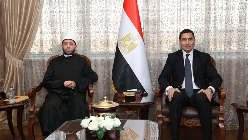 وزيرا الأوقاف والشباب والرياضة يبحثان آليات التعاون المشترك