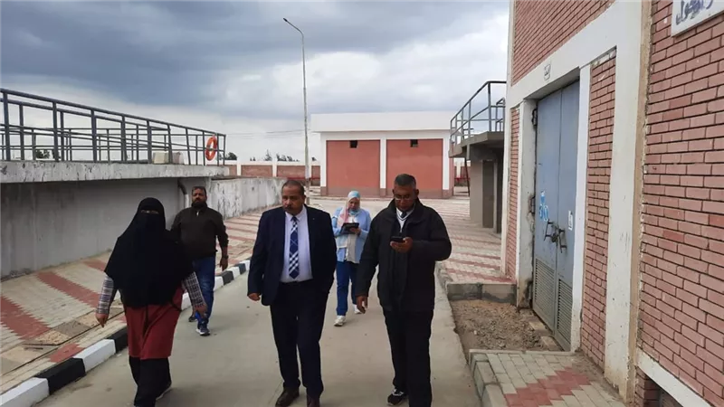 رئيس مياه دمياط يؤكد الالتزام بمعايير الجودة وتحسين خدمات الصرف الصحي
