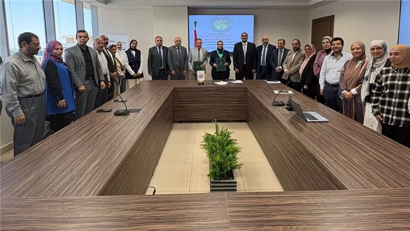 المصرية لنقل الكهرباء توقع عقدًا لتأهيل محطة محولات جرجا وتعزيز كفاءة الشبكة 