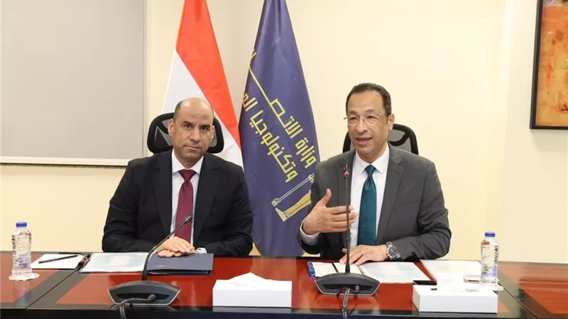 وزيرا الاتصالات والعمل يطلقان خدمة كعب العمل عبر منصة مصر الرقمية