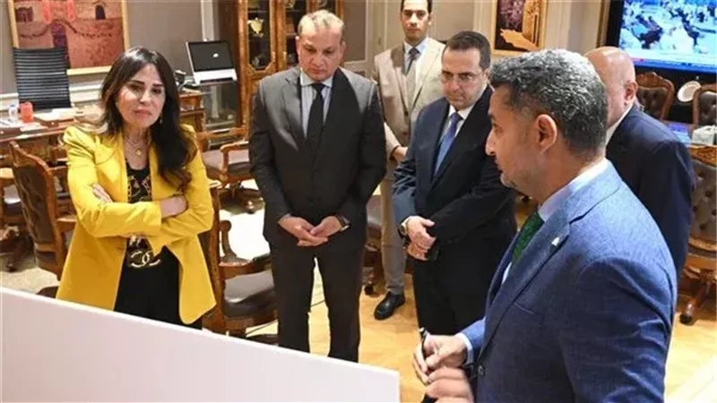 وزيرة الإسكان تلتقي مجموعة أندلسية الطبية لتعزيز الخدمات الصحية بالمدن الجديدة