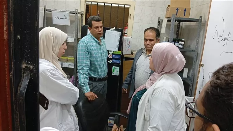 صحة المواطن أولاً.. تفاصيل زيارة رئيس الباجور للوحدة الصحية بتلوانة