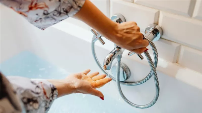 طريقة غسل اليدين بالطريقة الصحيحة.. أخطاء يجب تجنبها