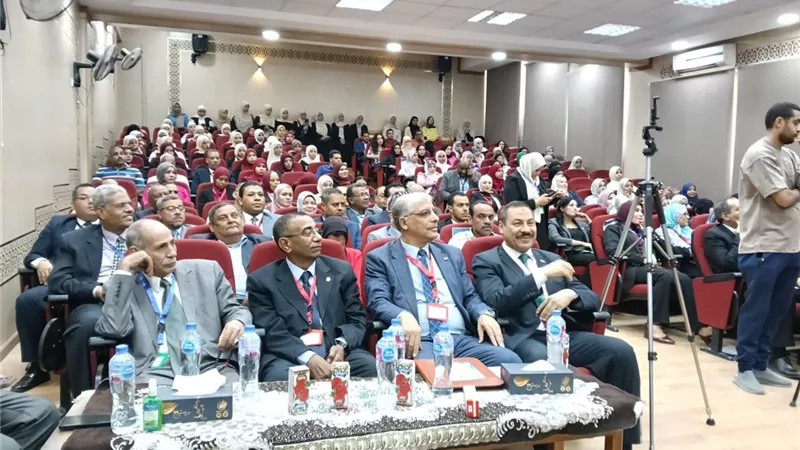 جامعة قنا تناقش مستقبل التعليم الأخضر وبناء بيئة تعليمية مستدامة