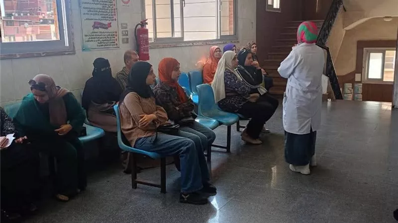 حملات تثقيفية مكثفة داخل مستشفيات دمياط لنشر الثقافة الصحية والوقاية