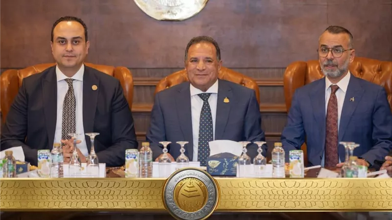  الشعب الجمهوري يستضيف رئيس هيئة الرعاية الصحية بشأن «التأمين الصحي الشامل»